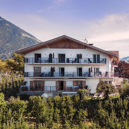 Garni Hotel Walburg ティローロ エクステリア 写真